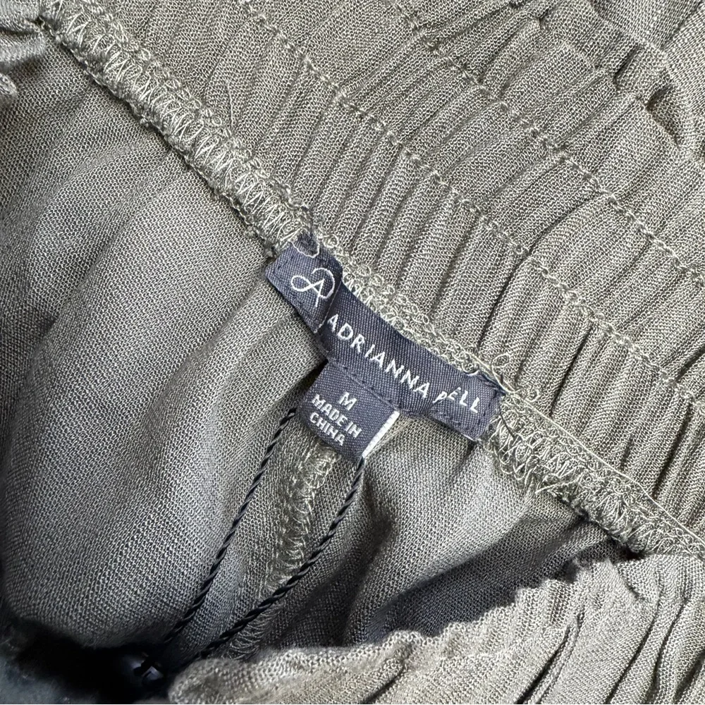 Adrianna Papell Olive Green Viscose Blend Flowy Shorts Size M - Picture 4 of 7